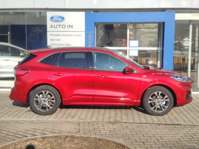 Ford Kuga, SUV, ST-LINE X SUV 1,5 EcoBoost 110 kW / 150 k, barva červená