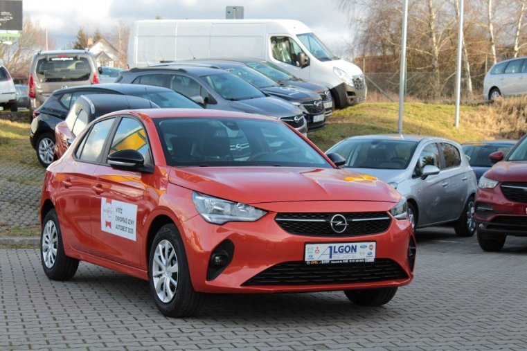 Opel Corsa, Smile 1,2 55 kW, barva oranžová