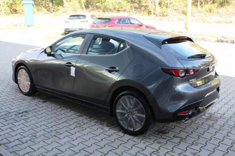 Mazda 3, SKYACTIV-G, barva šedá