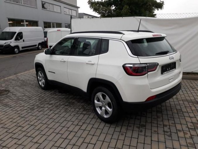 Jeep Compass, 1.4 140PS Longitude 4x2 manuál, barva bílá