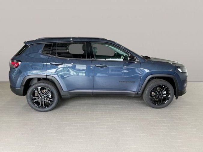 Jeep Compass, Night Eagle 1.5 e-Hybrid 130k, barva modrá