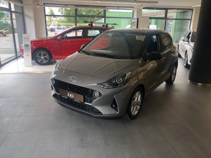 Hyundai i10, 1,0i 49 kW (95 NAT) 5 st. man, barva šedá