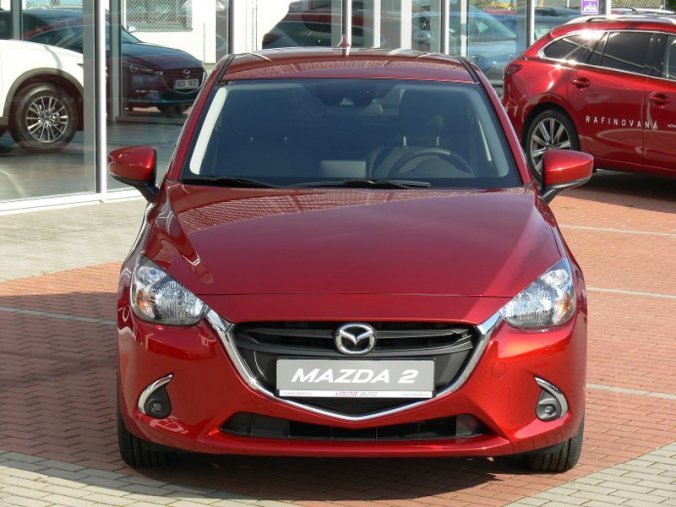 Mazda 2, 1.5 Skyactiv G90, barva červená