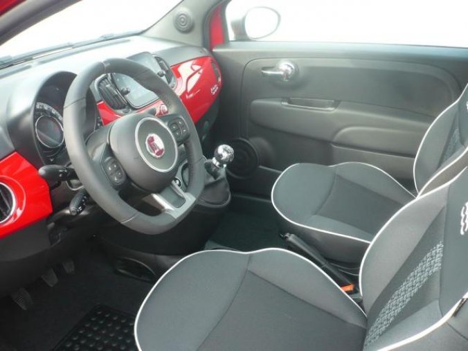 Fiat 500, 1.0 BSG 70k Sport, barva červená