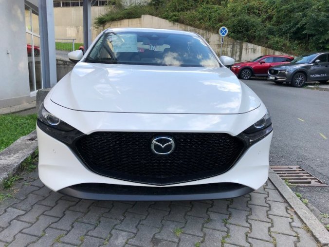 Mazda 3, 2.0i G 122K, barva bílá