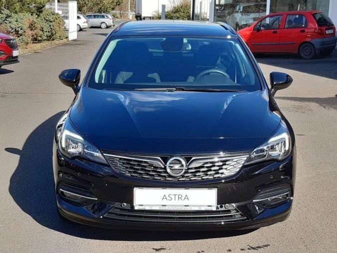 Opel Astra, ST 1.2 TURBO, barva černá