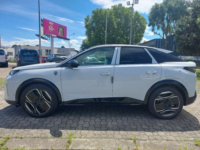 Peugeot 3008, Peugeot 3008 E-3008 GT Elektromotor 157 kW, barva bílá