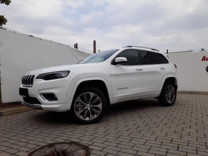 Jeep Cherokee, 2,2 CRD 200 PS Overland 4x4 AT, barva bílá