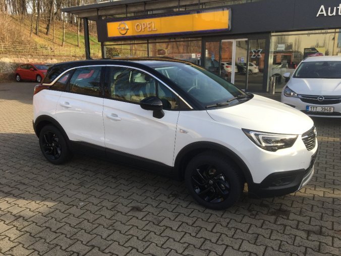 Opel Crossland X, Innovation 1.2, barva bílá