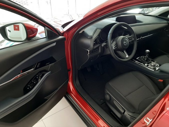 Mazda CX-30, 2,0 122k, barva červená