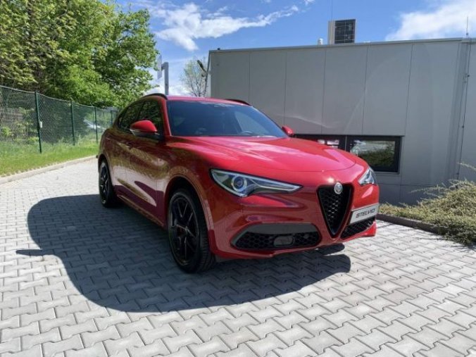 Alfa Romeo Stelvio, 2.0 Turbo 280k Q4 VELOCE, barva červená