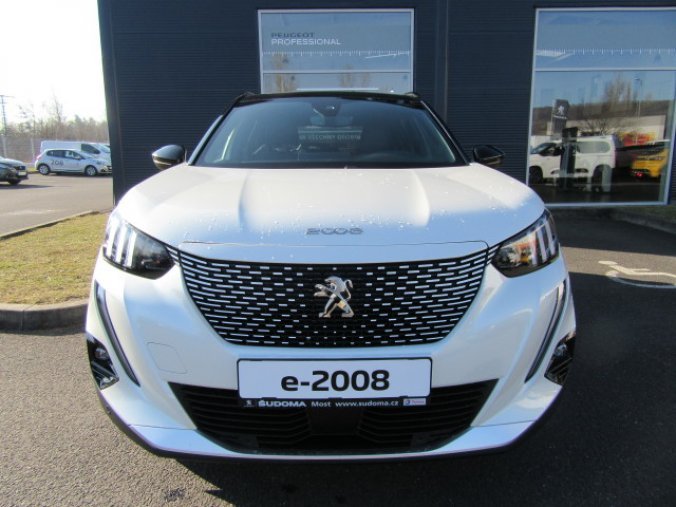 Peugeot 2008, e-GT Elektromotor 100 kW / 13, barva bílá