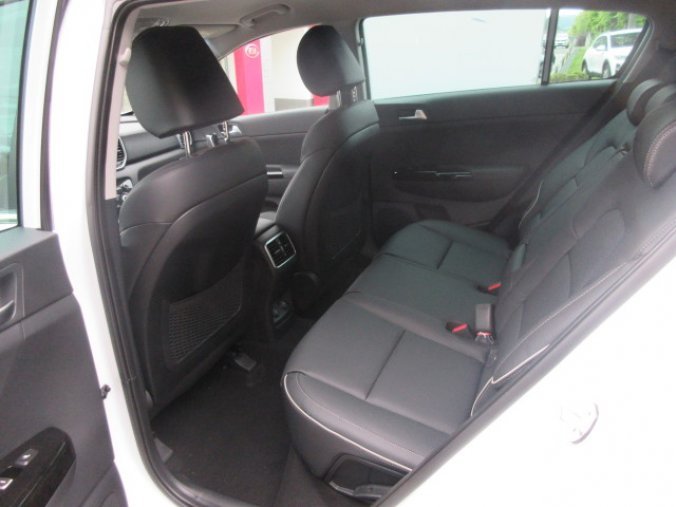 Kia Sportage, 1.6 T-GDI 7DCT 4x4 TOP, barva bílá