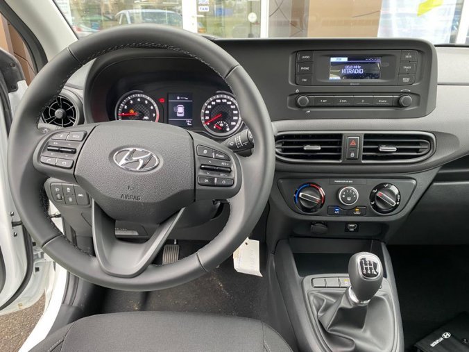 Hyundai i10, 1,0i 49 kW (95 NAT) 5 st. man, barva hnědá