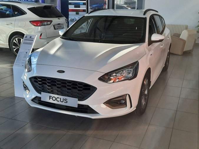 Ford Focus, ST-Line X, Kombi, 1.0 EcoBoost Hybrid (mHEV) 114 kW/155 k, 6st. manuální, barva bílá