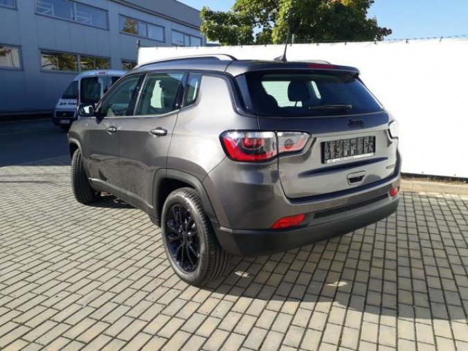 Jeep Compass, 1.3 150 PS NIGHT EAGLE automat, barva šedá