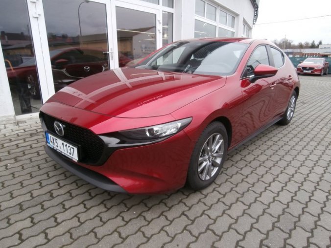 Mazda 3, Skyactiv G122, barva červená