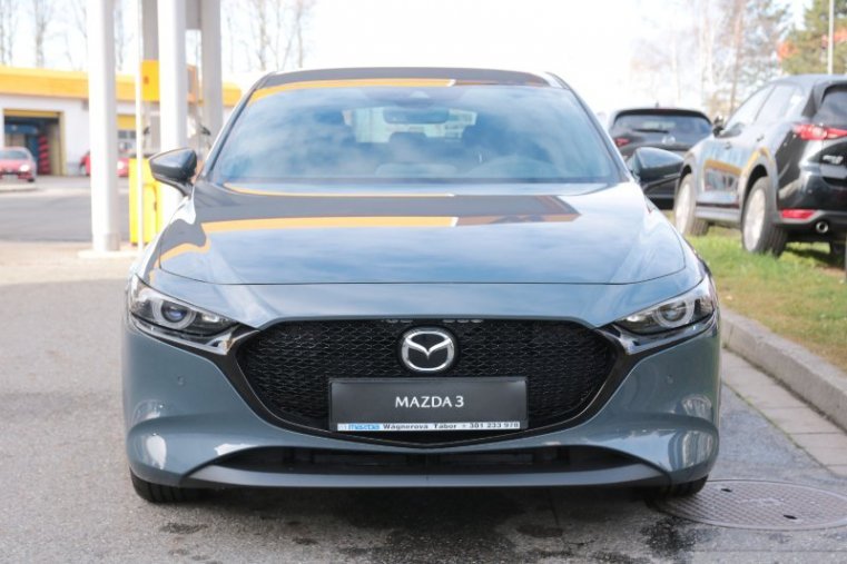 Mazda 3, 2,0 Skyactiv-X180k, barva šedá