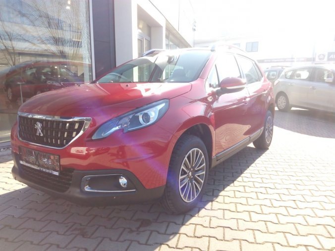 Peugeot 2008, ACTIVE 1.2 PureTech 110 S&S MAN 6, barva červená