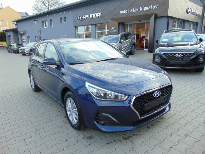 Hyundai i30, 1,4i 73 kW (95 NAT) 6 st. man, barva modrá