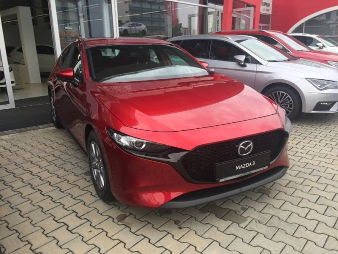 Mazda 3, 2,0 Skyactiv-G122, barva červená