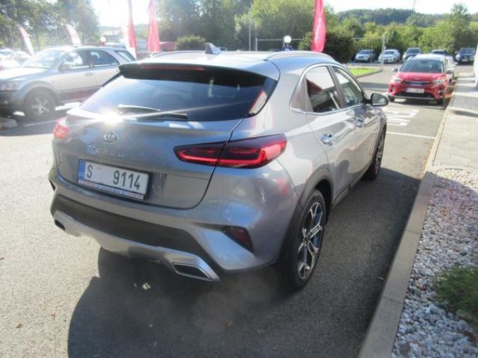 Kia XCeed, 1,4 T-GDi GPF 7DCT EXCLUSIVE, barva šedá