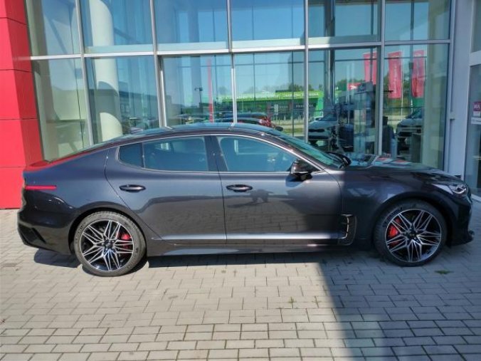 Kia Stinger, 3.3 V6 T-GDi 4x4 8A/T GT MY21, barva šedá