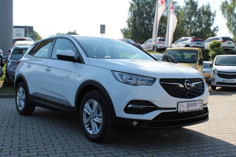 Opel Grandland X, Enjoy 1,2 Turbo 96 kW, barva bílá