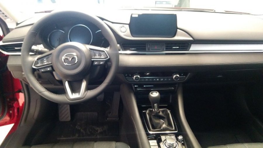 Mazda 6, 2,0G 165k, barva červená