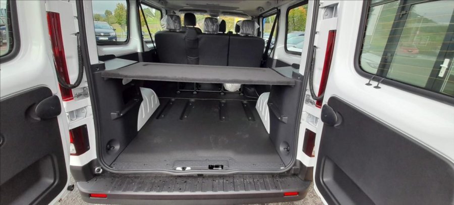 Renault Trafic, 2,0   L1P1 120k Combi Van, barva bílá