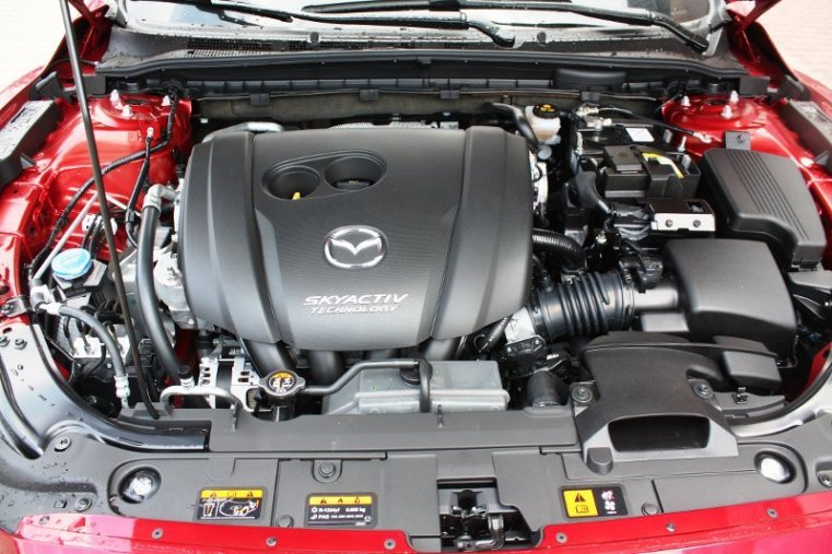 Mazda 6, SKYACTIV-G, barva červená