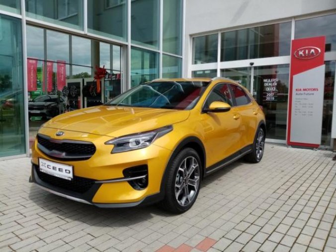 Kia XCeed, 1,6 T-GDi  TOP + paket Premium, barva zlatá