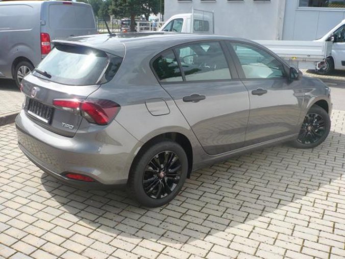 Fiat Tipo, HB 1.4 95k Street, barva šedá