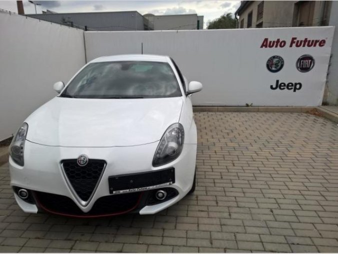 Alfa Romeo Giulietta, 1.4TBi 120PS Sport Edition, barva bílá