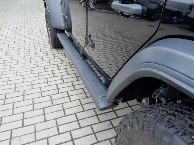 Jeep Wrangler, Unlimited 2,0T  Rubicon ČR, barva černá