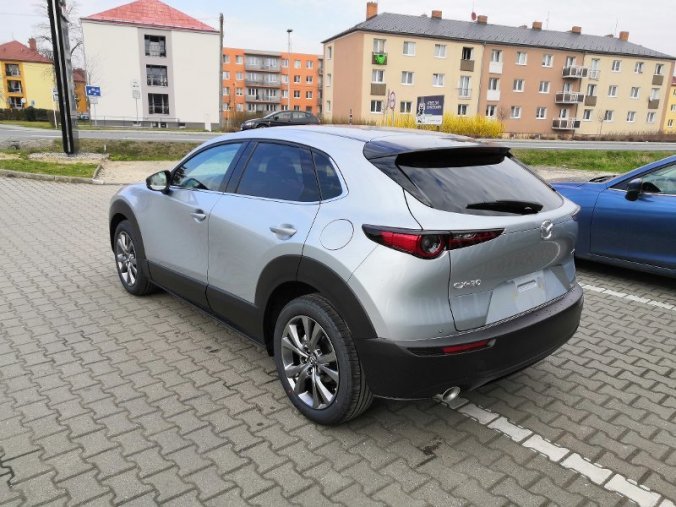 Mazda CX-30, 2,0sky-X 132kW/180k, barva stříbrná