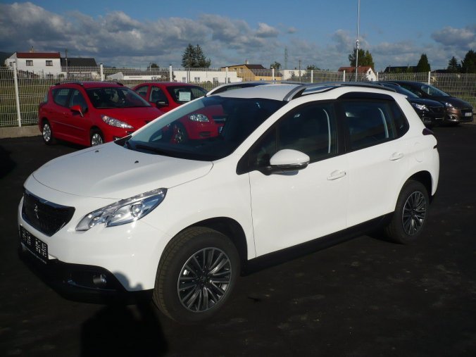 Peugeot 2008, ACTIVE 1.2 PureTech Turbo 130k Paket CITY + GRIP CONTROL, barva bílá