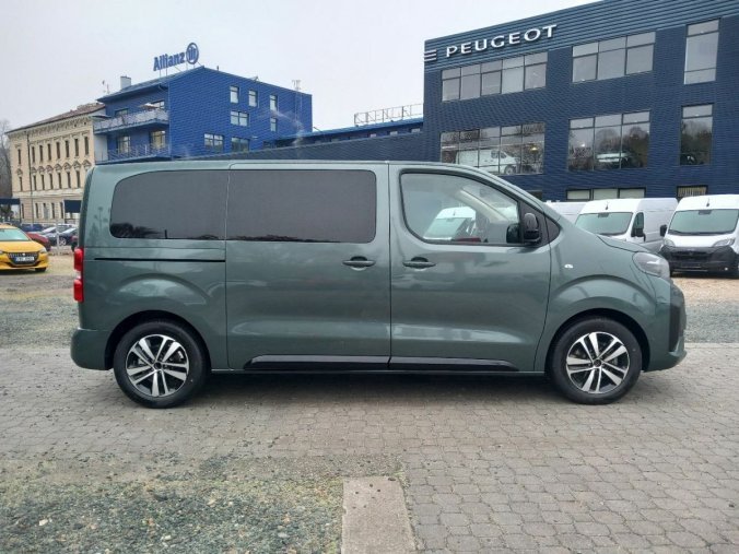 Peugeot Traveller, Peugeot Traveller Allure Standard 2.0 BlueHDi 18, barva zelená