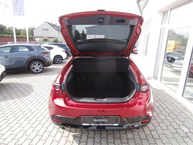 Mazda 3, 2.0i X 181 GT, barva červená