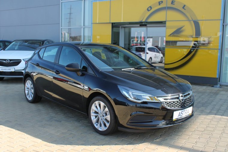 Opel Astra, HB SMILE 1.4 Turbo (92kW/125k), barva černá