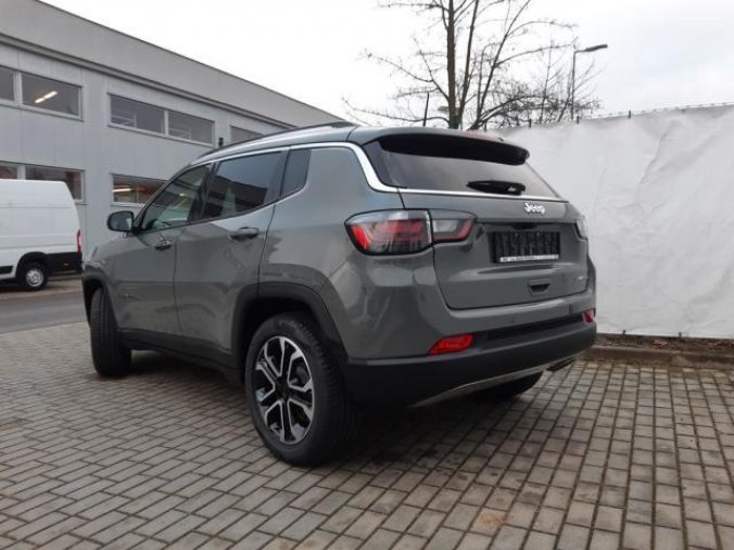 Jeep Compass, 1.3 150 PS LIMITED 4x2 AUTOMAT, barva šedá