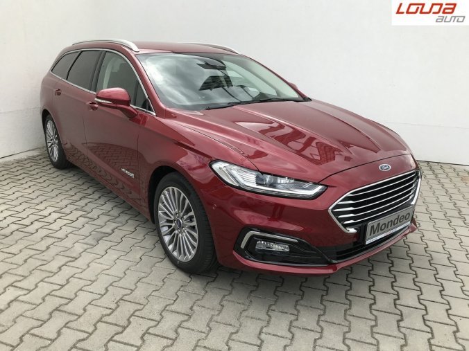 Ford Mondeo, Titanium Hybrid, Kombi, 2.0 Hybrid 138 kW/187 k, eCVT automatická, barva červená