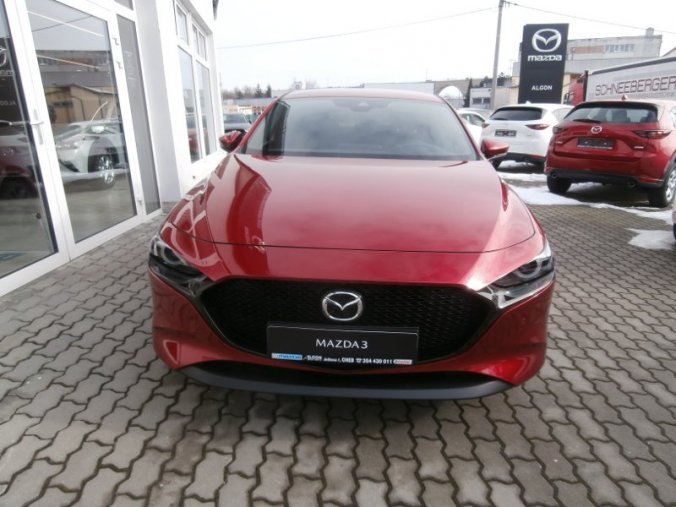 Mazda 3, Skyactiv G122, barva červená