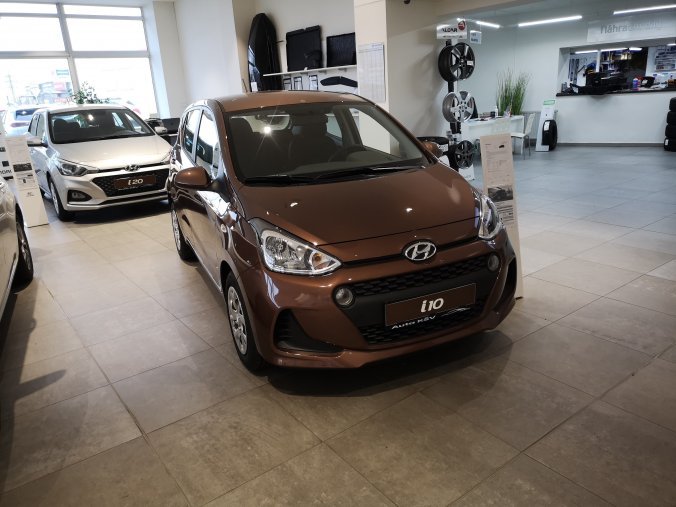 Hyundai i10, 1,0i 48 kW (95 NAT) 5 st. man, barva hnědá