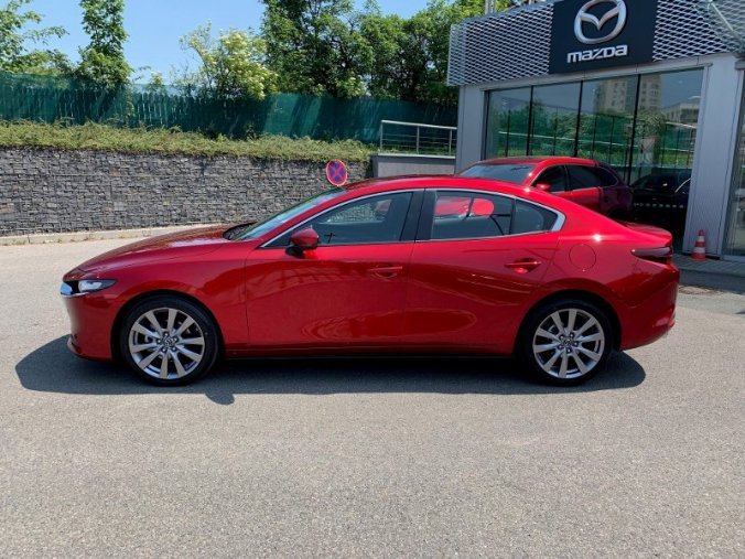 Mazda 3, 2.0 G122, barva červená