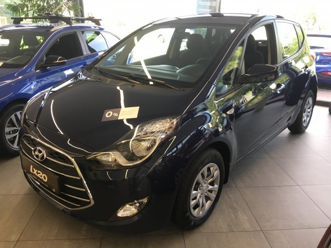 Hyundai ix20, 1,6i 92 kW (95 NAT) 6 st. man, barva modrá