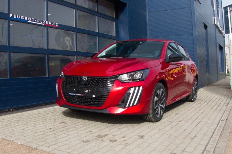 Peugeot 208, Peugeot 208 Active PureTech 100, barva červená