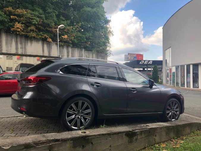 Mazda 6, 2.5i G 194K, barva šedá