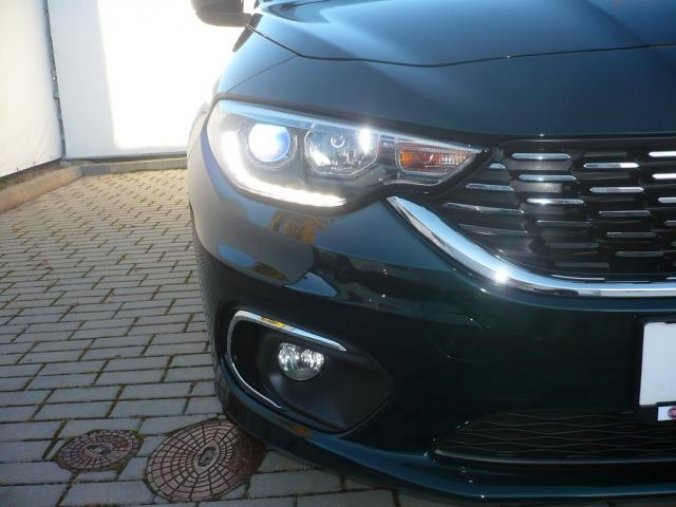 Fiat Tipo, HB 1.4 T-jet 120k ITALIA Extra, barva zelená