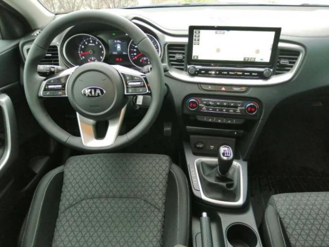 Kia Ceed, NEW SW 1,4 TGDi TOP, barva modrá